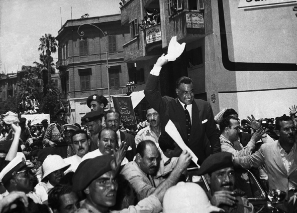 Gamal Abdel Náser  (1918, 1970), Presidente de Egipto (1956, 1970). Nacionalizó el Canal de Suez (1956) y se transformó en el líder del panarabismo y del Movimiento de Países No Alineados. Promovió la unificación con Siria formando la República Árabe Unida (1958, 1961). Derrota por Israel en la Guerra de los Seis Días (1967). 